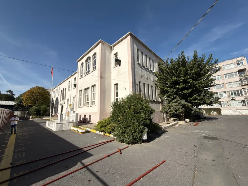 Selçuk Kız İnas Sultanisi, Selçuk Kız Meslek Anadolu Lisesi görsel 1